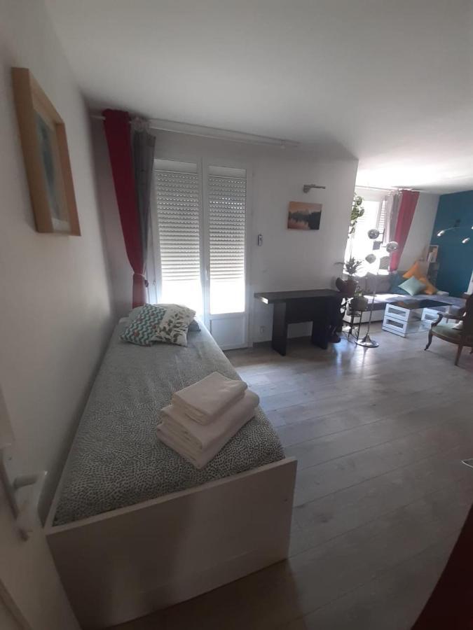 Apartment Parenthese A